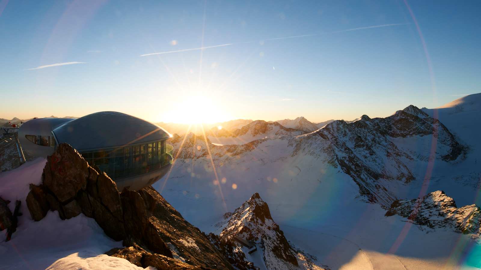 Café 3.440: Sonnenaufgang am Pitztaler Gletscher