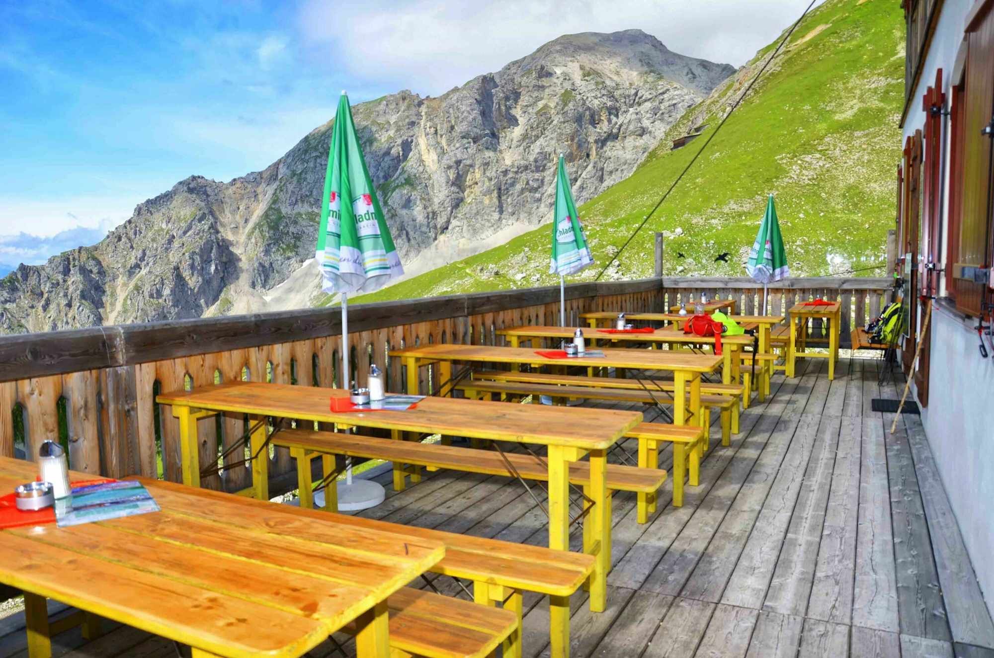 Guttenberghaus - neue Terrasse