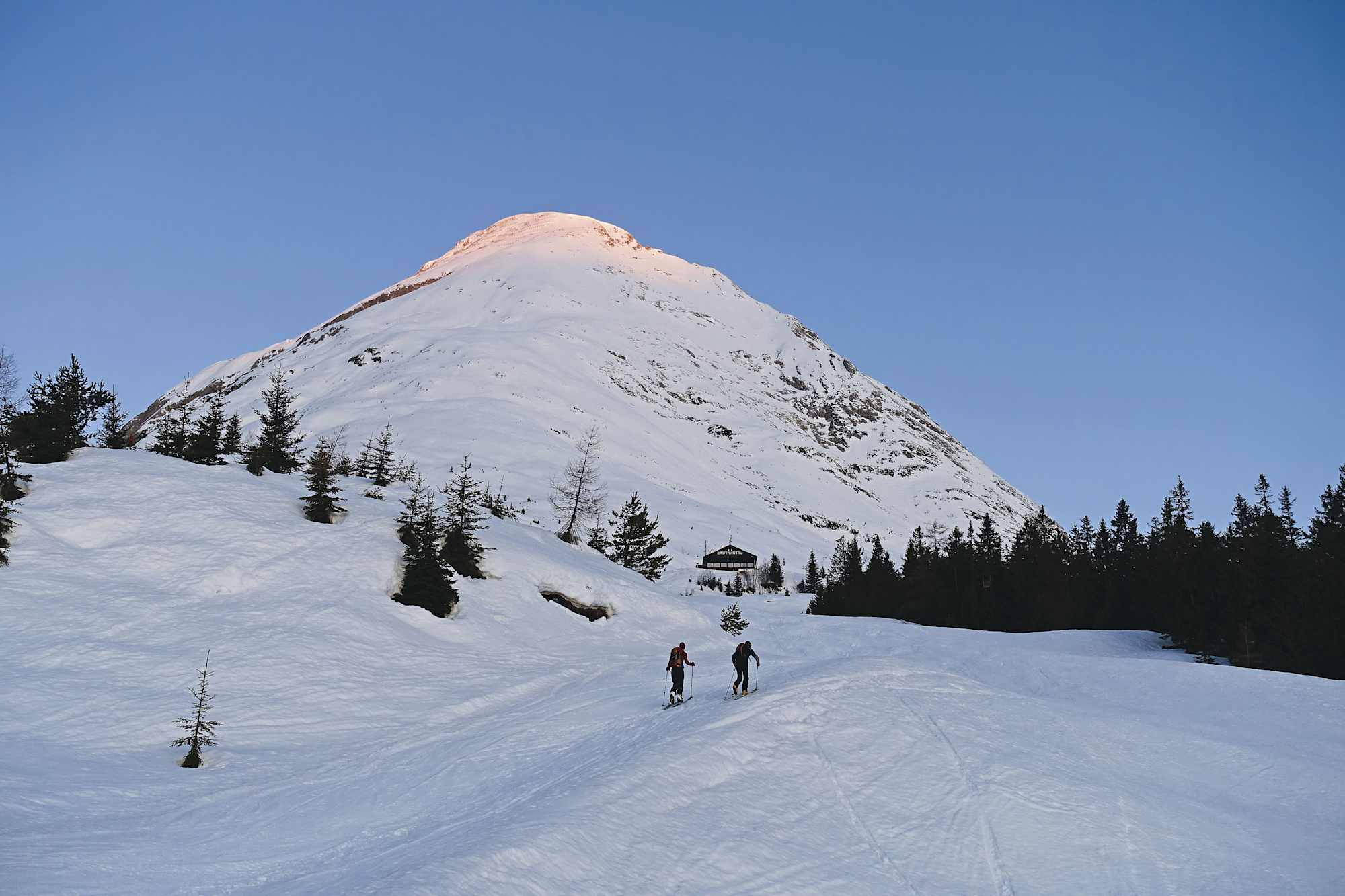 Bis zur Rauthhütte ist die Skitour auf die Hohe Munde auch für Anfänger geeignet..