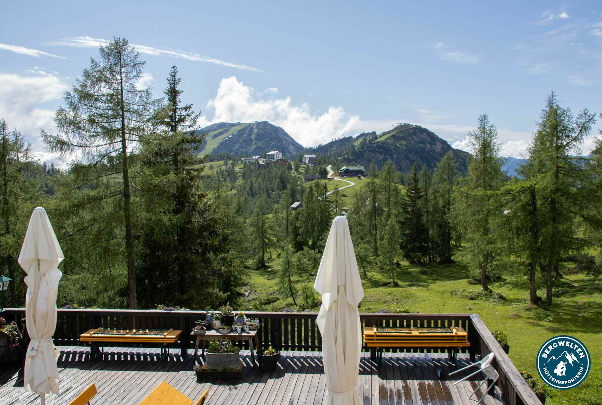 Der Blick von der Terrasse vom Linzer Tauplitz-Haus