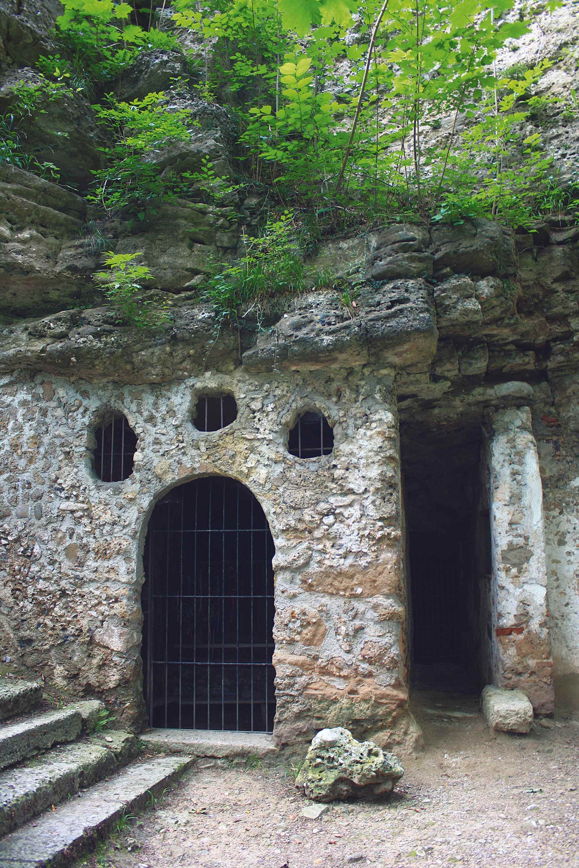 Einsiedlerhöhlen an der Magdalenenklause