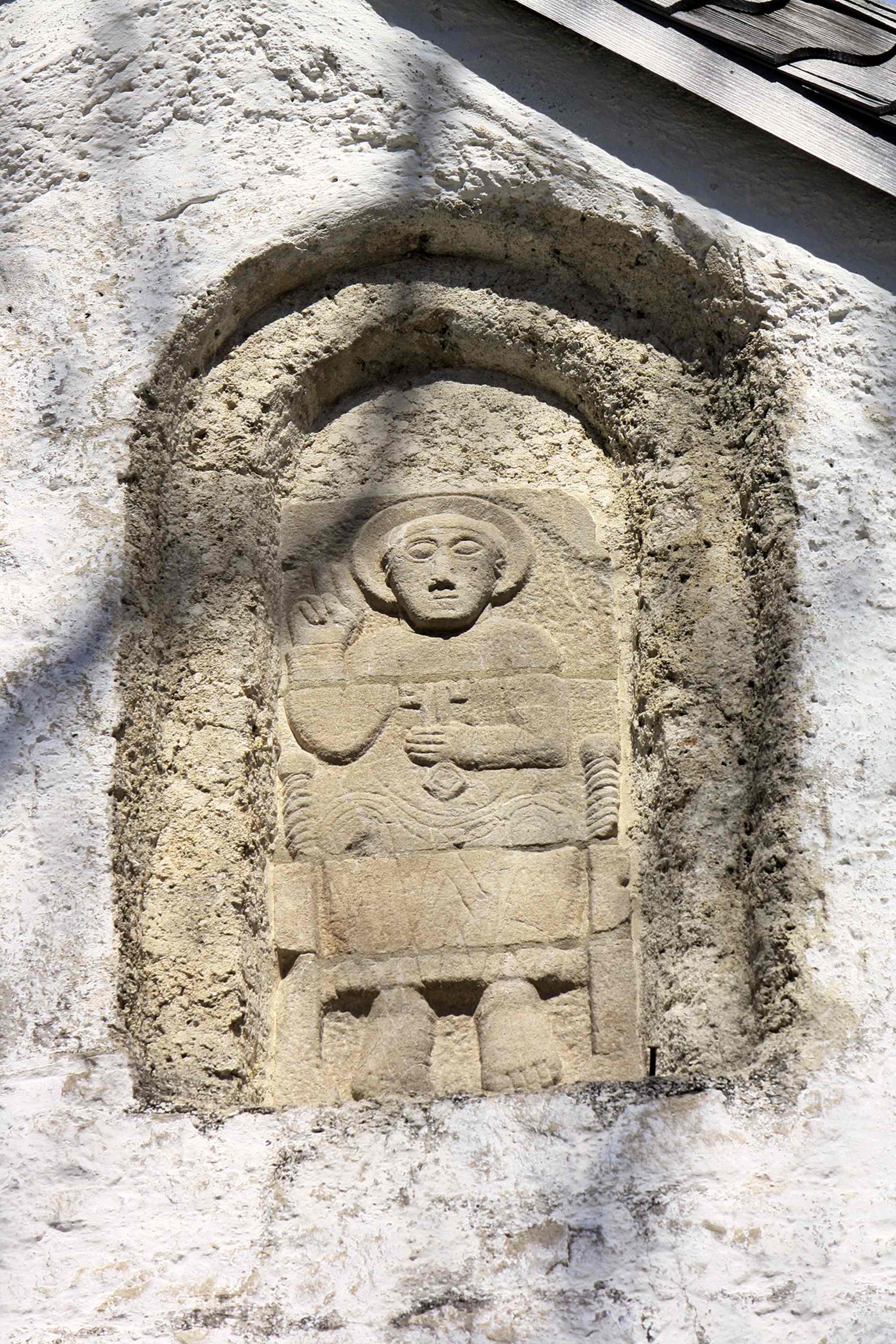 Romanisches Petrusrelief auf dem Petersberg