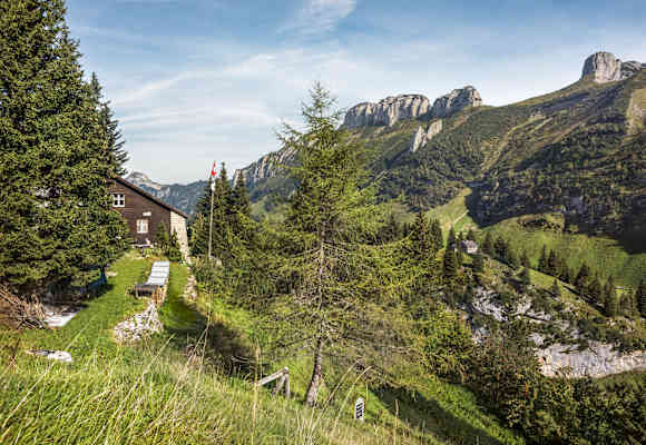 Die Hundsteinhütte (1.554 m) in den Appenzeller Alpen