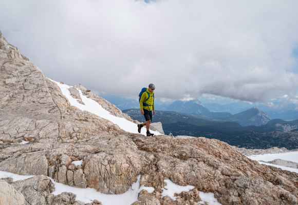 Ernst Merkinger wandert Gletscher zum Wein