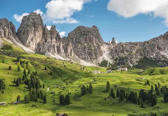 Alpenüberquerung: Grödner Joch in Südtirol