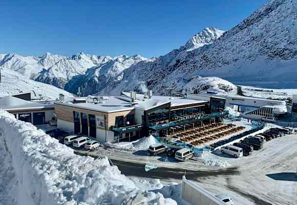 Das Selbstbedienungsrestaurant am Rettenbachgletscher