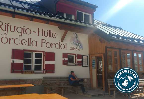 Das Rifugio Forcella Pordoi auf 2.848 m.