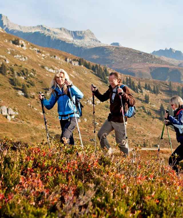 Pilgern im alpinen Gelände.