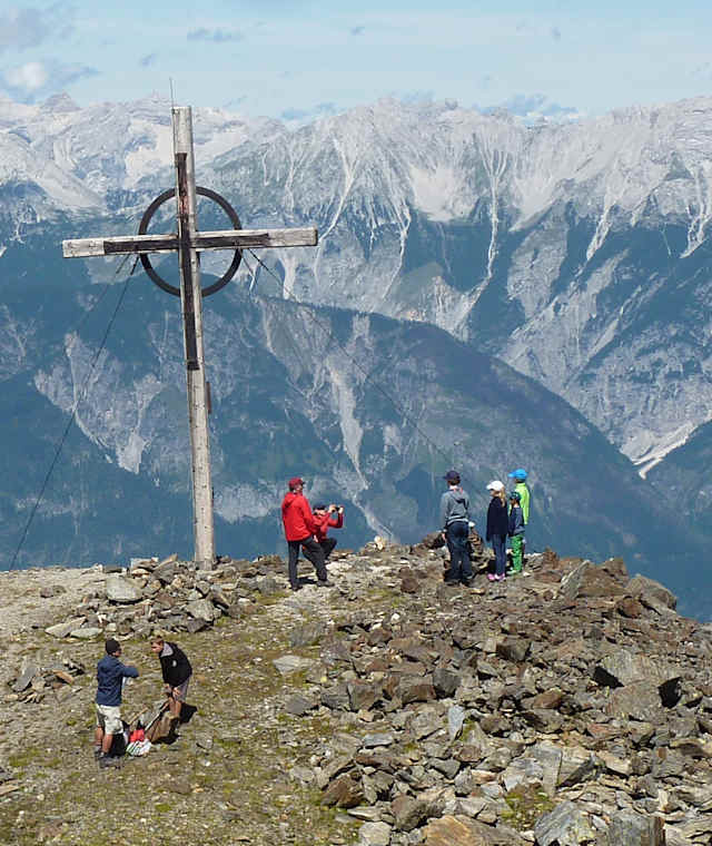 Gipfelkreuz am Glungezer