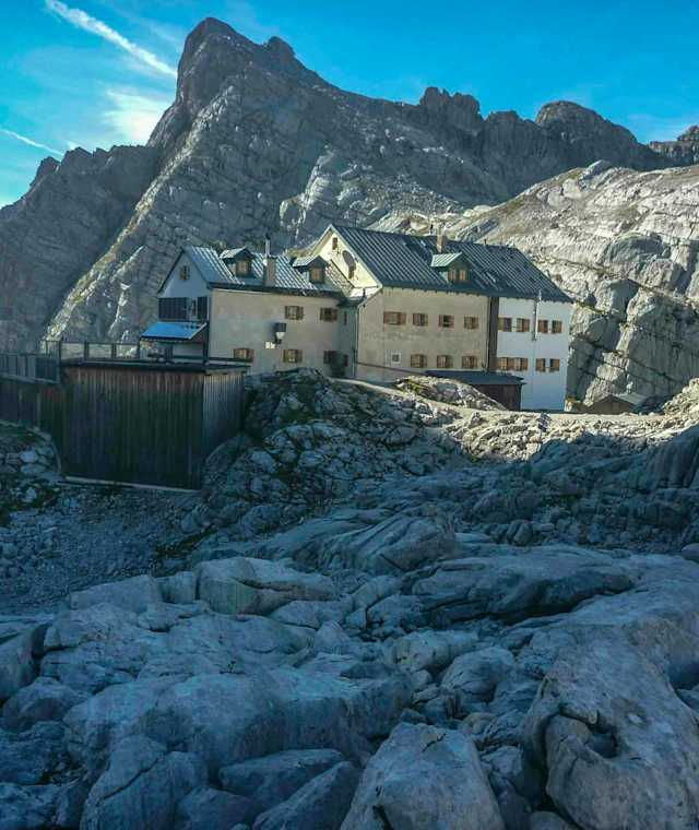 Das Riemannhaus, Zwischenstation am Weg zum Kärlingerhaus von Maria Alm.