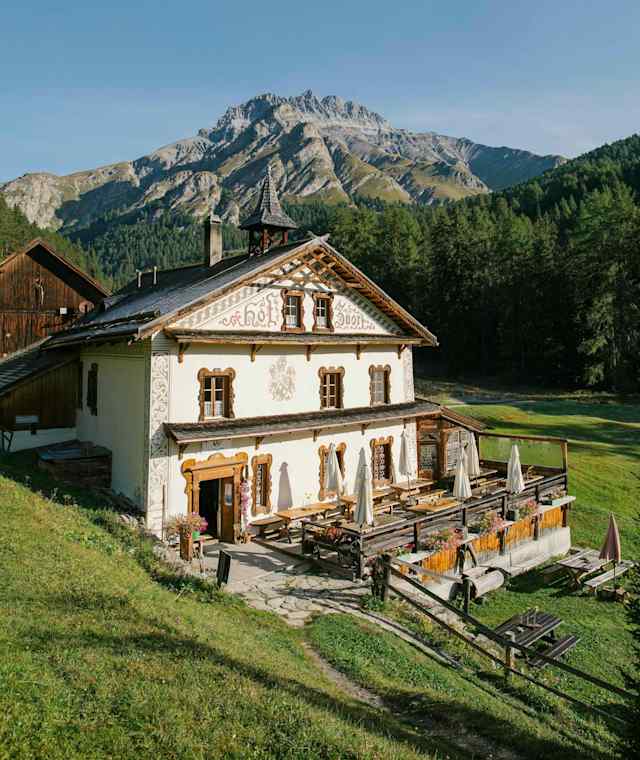 Hof Zuort am Ende des Val Sinestra in Graubünden