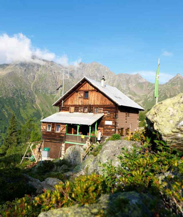 Die Salzkofelhütte in der Kreuzeckgruppe