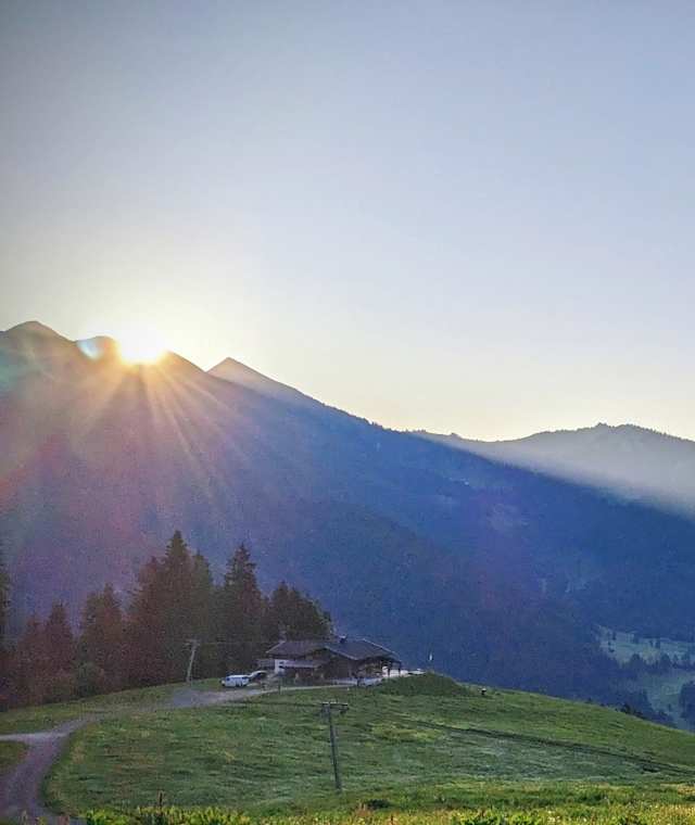Sonnenaufgang auf der Wildalm im Salzburger Saalachtal