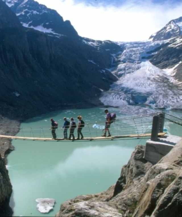 Triftbrücke - abenteuerliche Überquerung