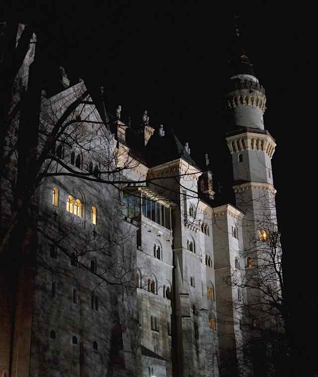 Das Schloss Neuschwanstein (März, 19.27 Uhr, 5 sec, f7,1, F30 mm).